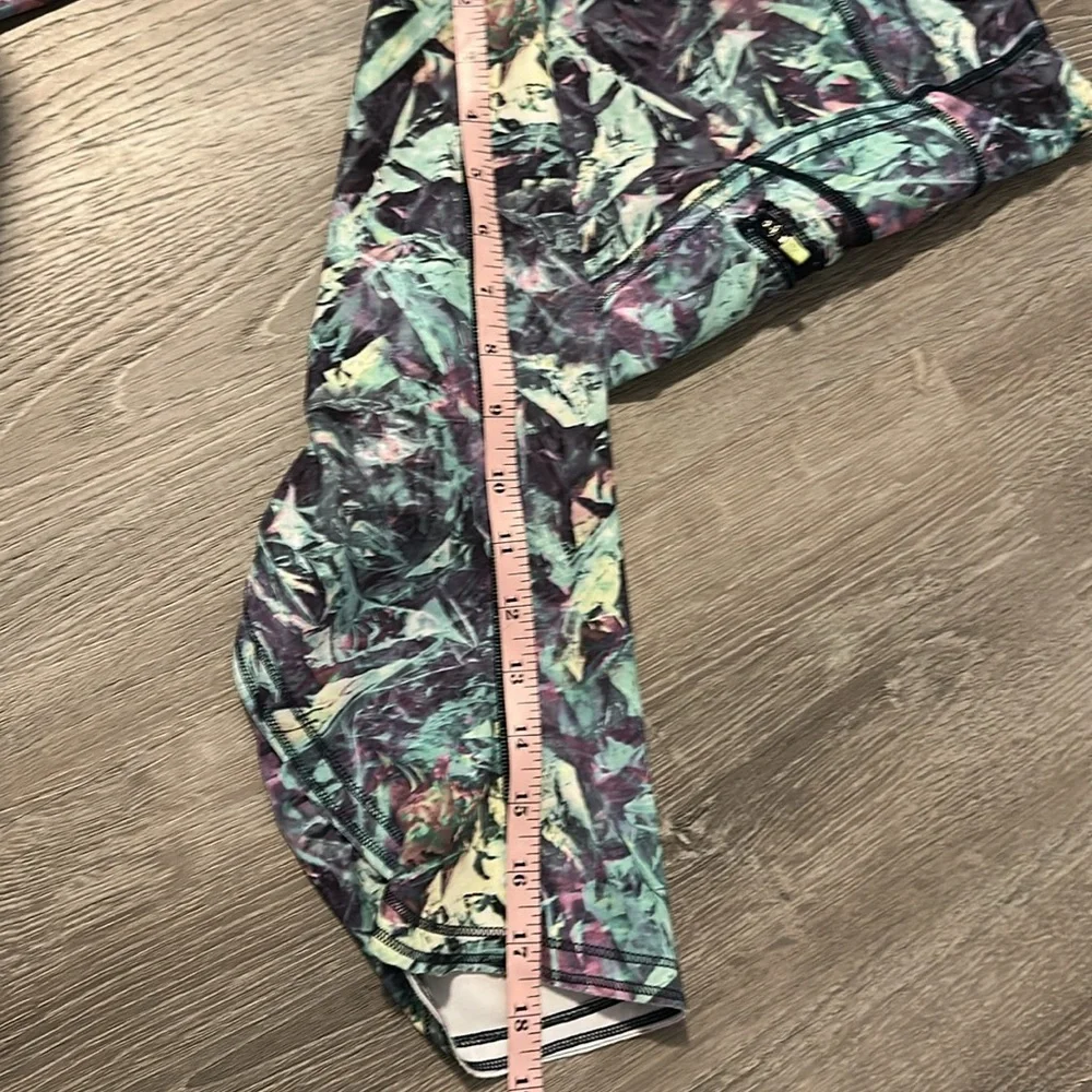 Lululemon Women's Sz 8 Run Top‎ Speed Athletic Workout Yoga Lounge Crop Leggings - Picture 11 of 14